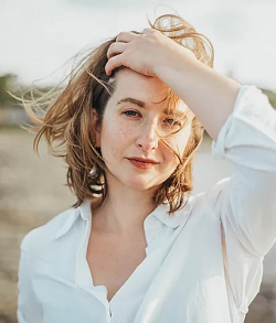 Photo of Hannah Kaner